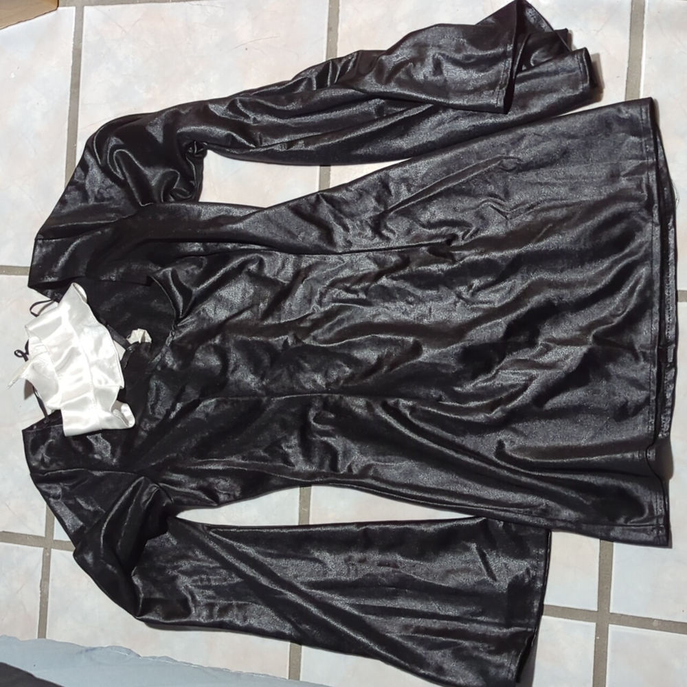 Nun costume